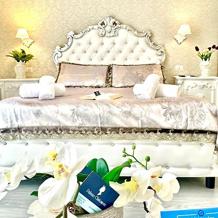 ホテル Palazzo Chiatamone ナポリ エクステリア 写真