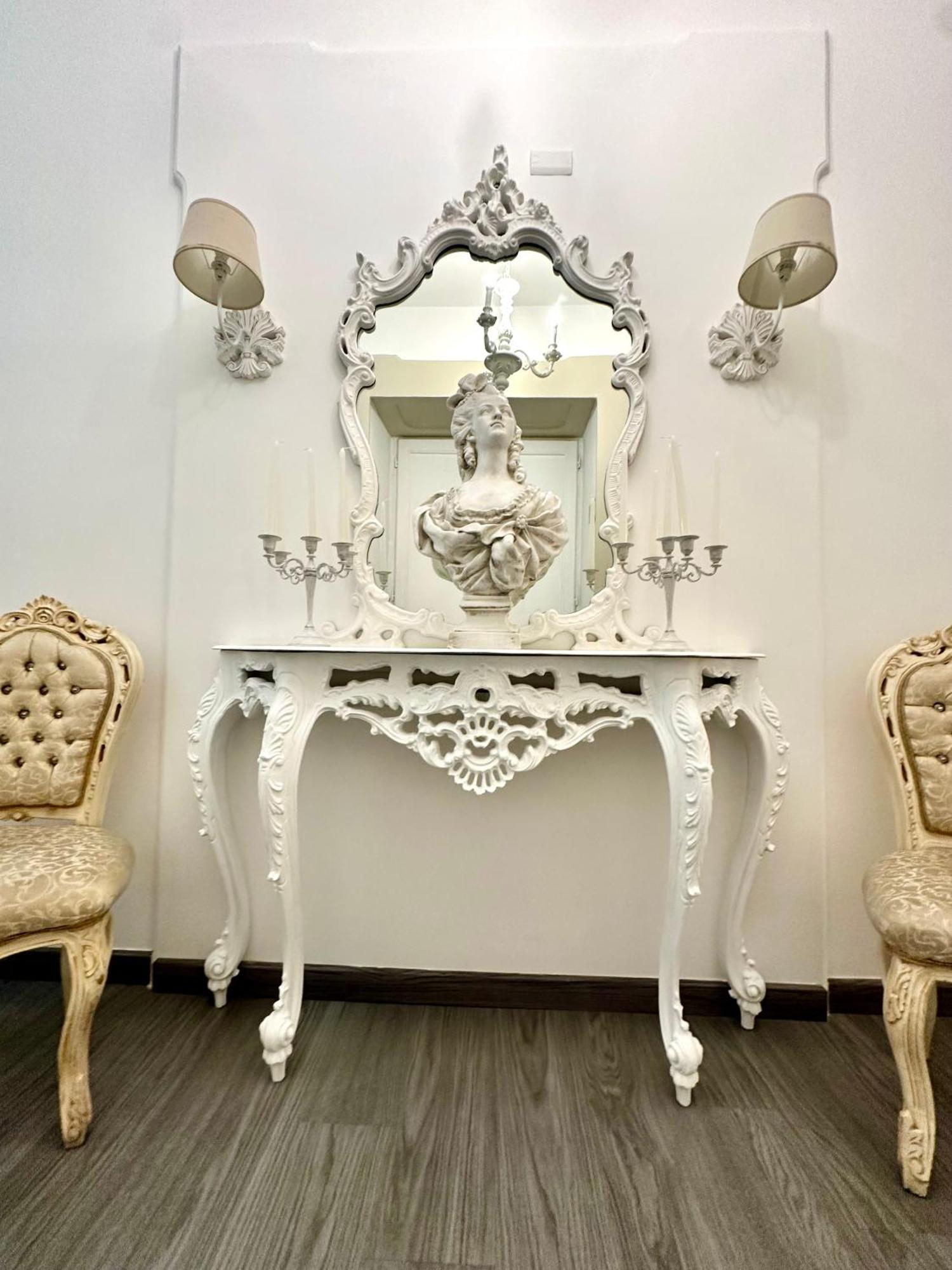 ホテル Palazzo Chiatamone ナポリ エクステリア 写真